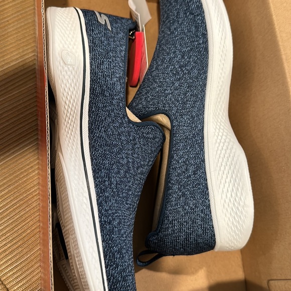 Sketchers Go Walk 4 Slip-on Sneakers in Navy - Picture 8 of 10